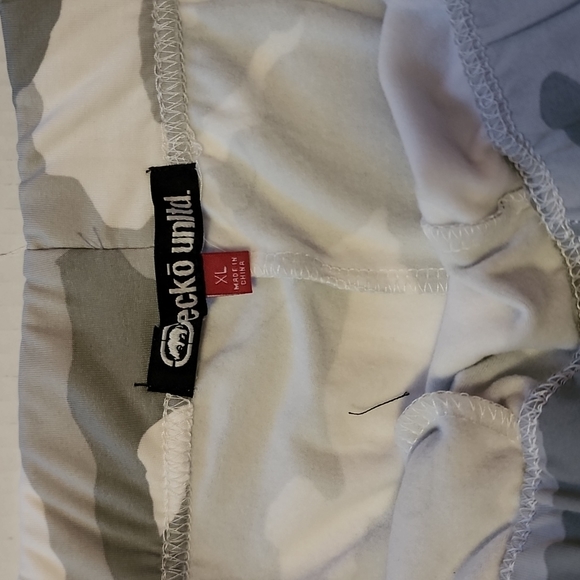Ecko Unltd White Turbo Tiger Camo Shorts - Picture 4 of 6